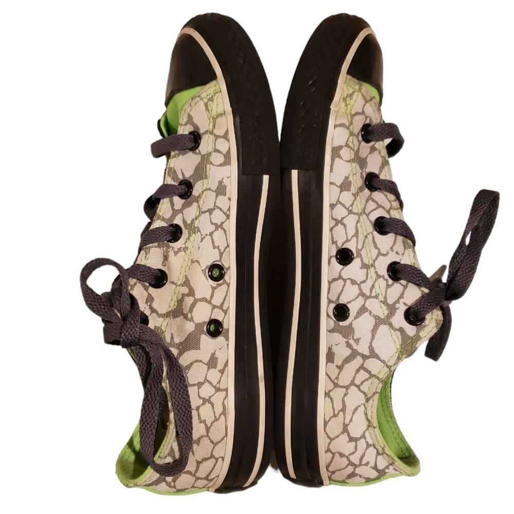 Converse Shoes - Picture 5 of 11